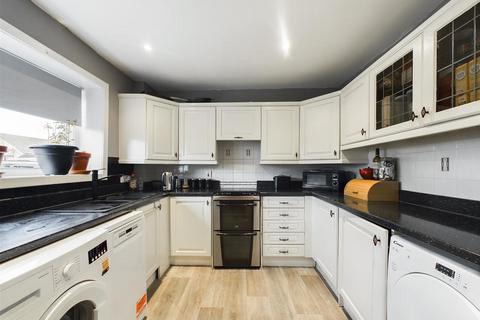 8 Mackay Crescent, Caol, Fort William, PH33 7JB