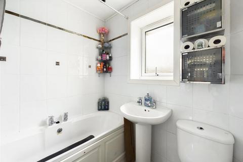 8 Mackay Crescent, Caol, Fort William, PH33 7JB