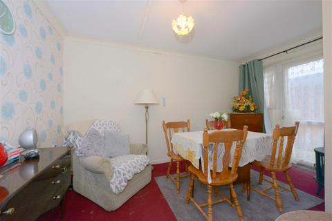 3 bedroom end of terrace house for sale, Sultan Road, Castlefields, Shrewsbury