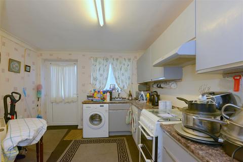 3 bedroom end of terrace house for sale, Sultan Road, Castlefields, Shrewsbury