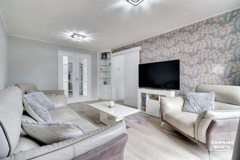28 Leomansley Close, Lichfield, WS13 8AX