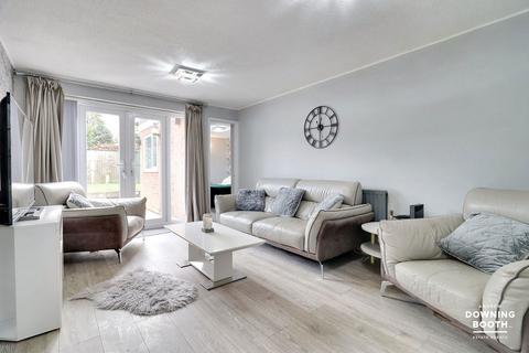 28 Leomansley Close, Lichfield, WS13 8AX