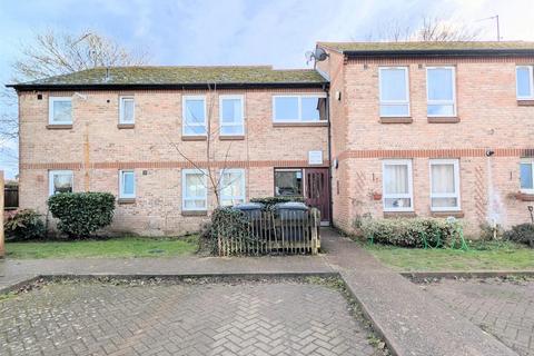 Station Road, Burnham