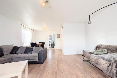 2 bedroom flat for sale, Station Road, Burnham