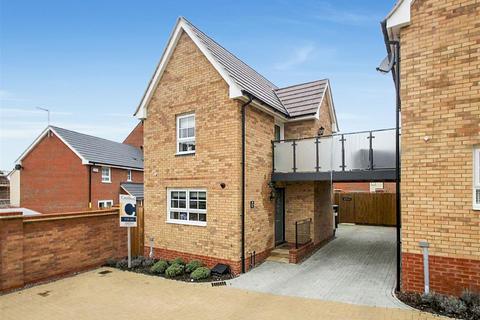 2 bedroom link detached house for sale, Lucuis Lane, Fairfields