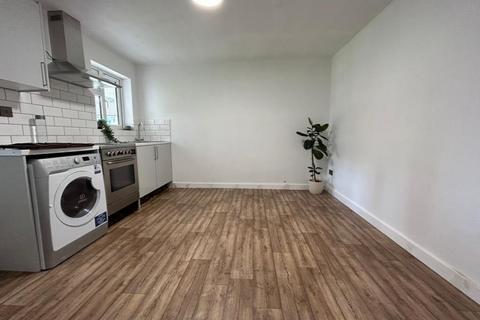 Studio to rent, Pankhurst Drive,  Bracknell,  RG12