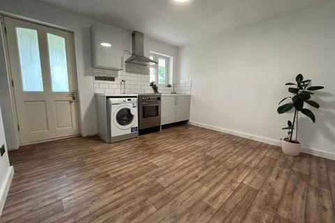 Studio to rent, Pankhurst Drive,  Bracknell,  RG12