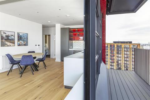 2 bedroom apartment for sale, Defoe House, London City Island, E14