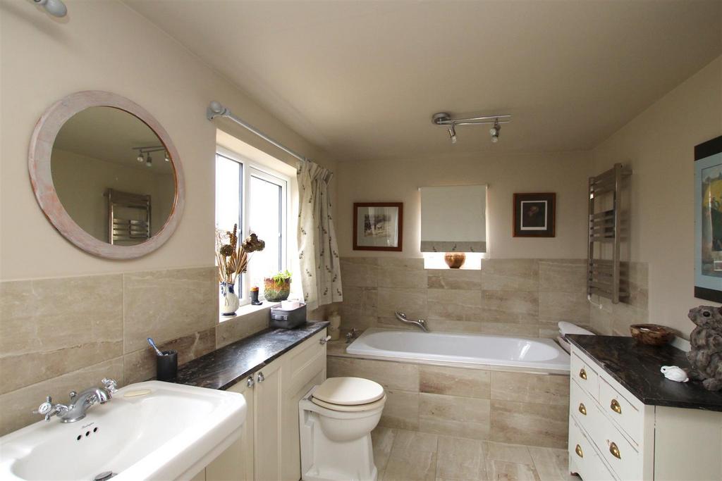 Bathroom.JPG