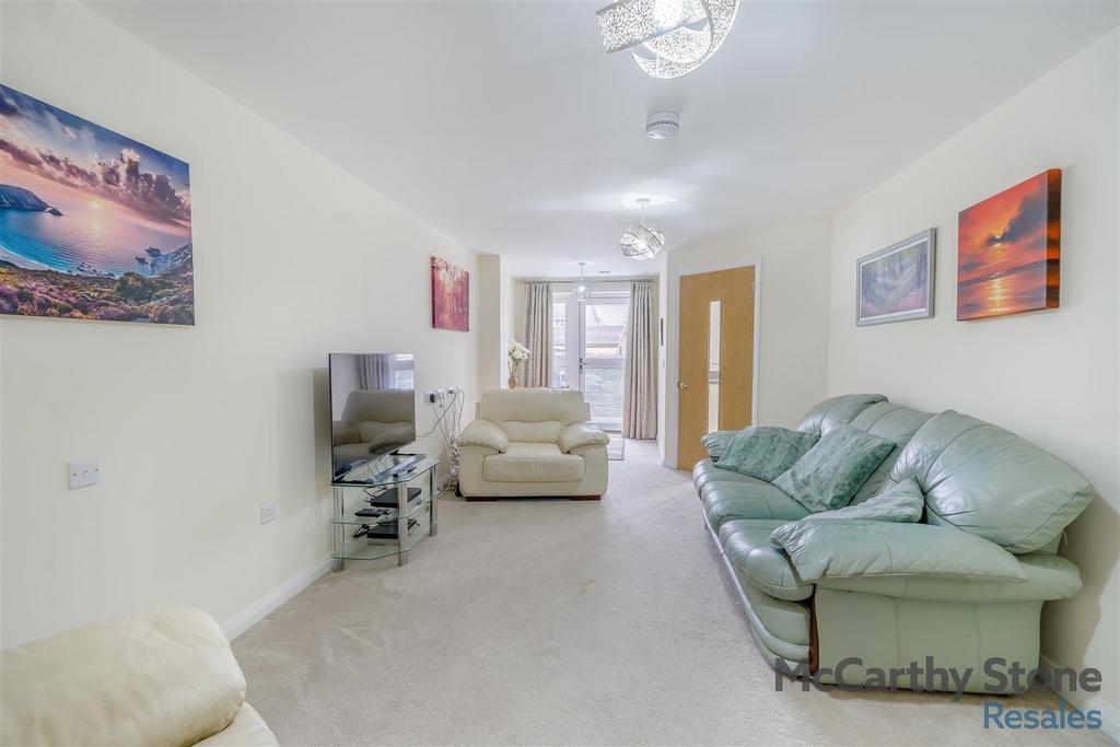 8636415-interior07.jpg