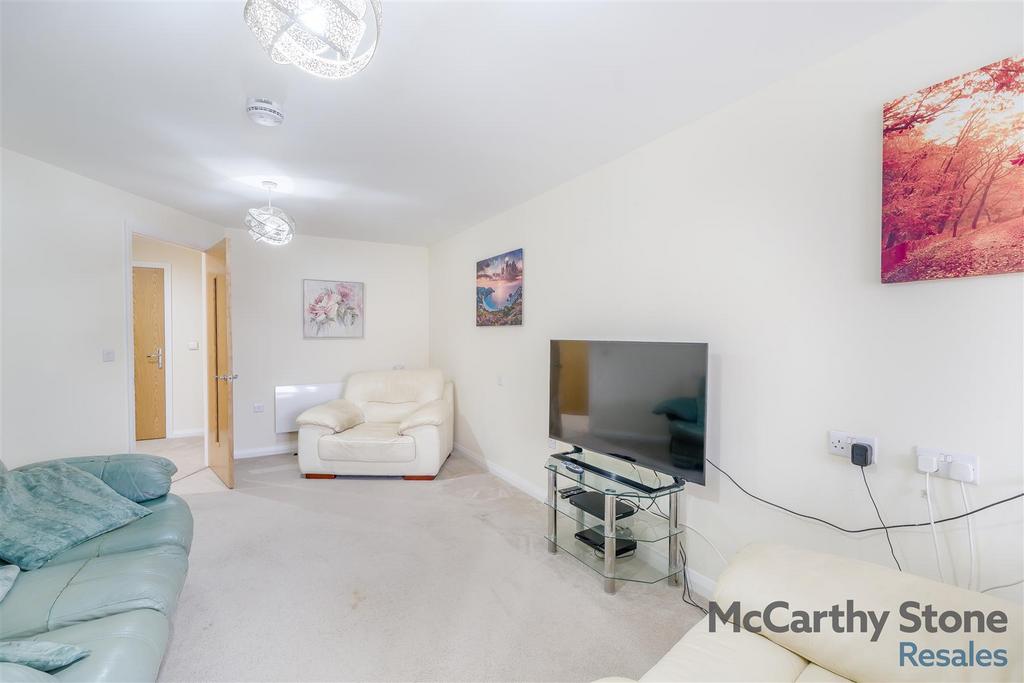8636415-interior06.jpg