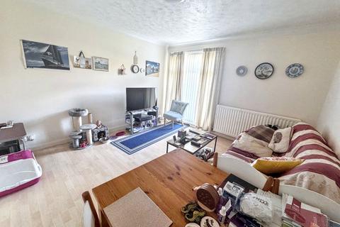 2 bedroom ground floor flat for sale, Oakley Drive, Cramlington, Northumberland, NE23 2YA