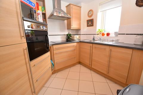 1 bedroom retirement property for sale, Oakfield Court, M41