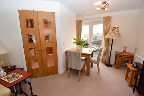 1 bedroom retirement property for sale, Oakfield Court, M41