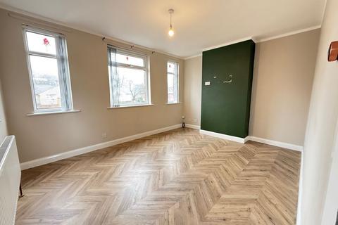 2 bedroom townhouse for sale, Ovenden Way, Halifax HX3