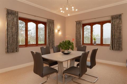 5 bedroom detached house for sale, Sandy Lane, Reigate