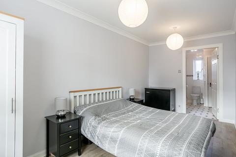 34 Cleekim Road, Edinburgh, EH15 3HU