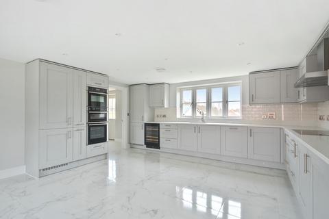 4 bedroom detached house for sale, Mountbatten Park, Hoe Lane, North Baddesley, Hampshire, SO52