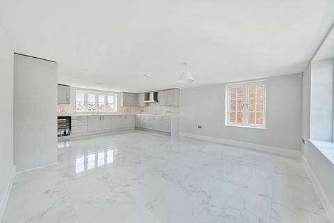 4 bedroom detached house for sale, Mountbatten Park, Hoe Lane, North Baddesley, Hampshire, SO52