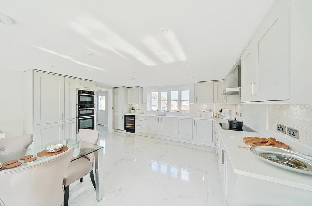 1297030-28-6830bc...