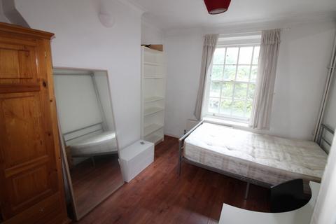 3 bedroom flat to rent, Euston, London NW1