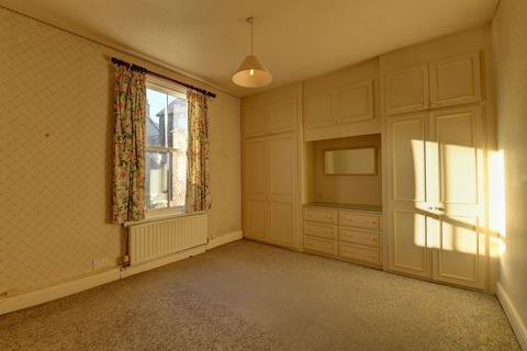 3 bedroom property to rent, Abergele Road, Colwyn Bay, LL29