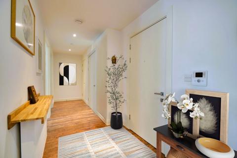 2 bedroom apartment for sale, Valetta House, 366 Queenstown Road, London, SW11