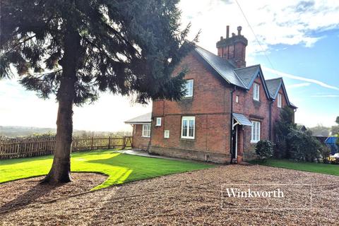 3 bedroom semi-detached house for sale, Great North Road, Barnet, Hertfordshire, EN5