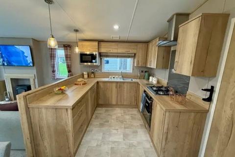 2 bedroom lodge for sale, Tarka Holiday Park