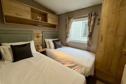 2 bedroom lodge for sale, Tarka Holiday Park