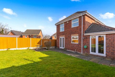 4 bedroom detached house for sale, Collins Close, Thorpe Astley