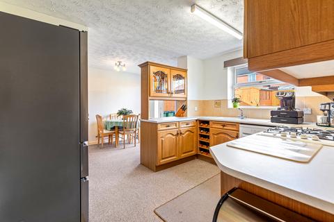 4 bedroom detached house for sale, Collins Close, Leicester, LE3