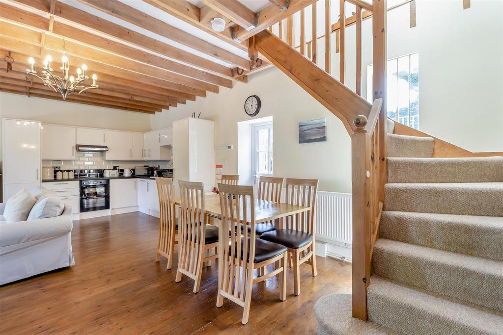 8553666-interior12.jpg