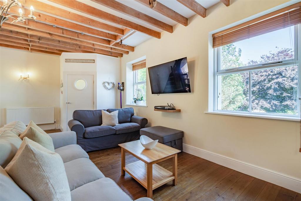 8553666-interior41.jpg