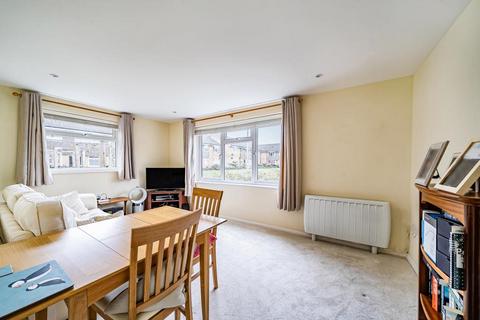 1 bedroom flat for sale, Chorleywood,  Hertfordshire,  WD3