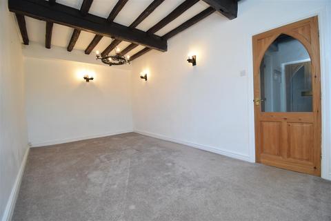 3 bedroom barn conversion to rent, The Courtyard, Woolley WF4