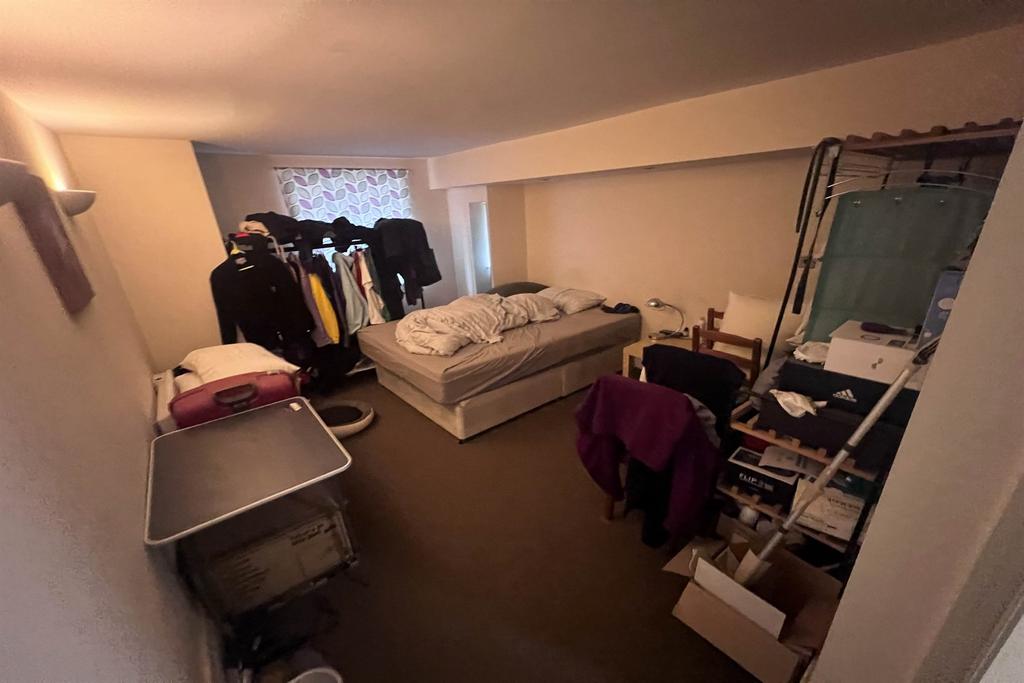 Flat 6