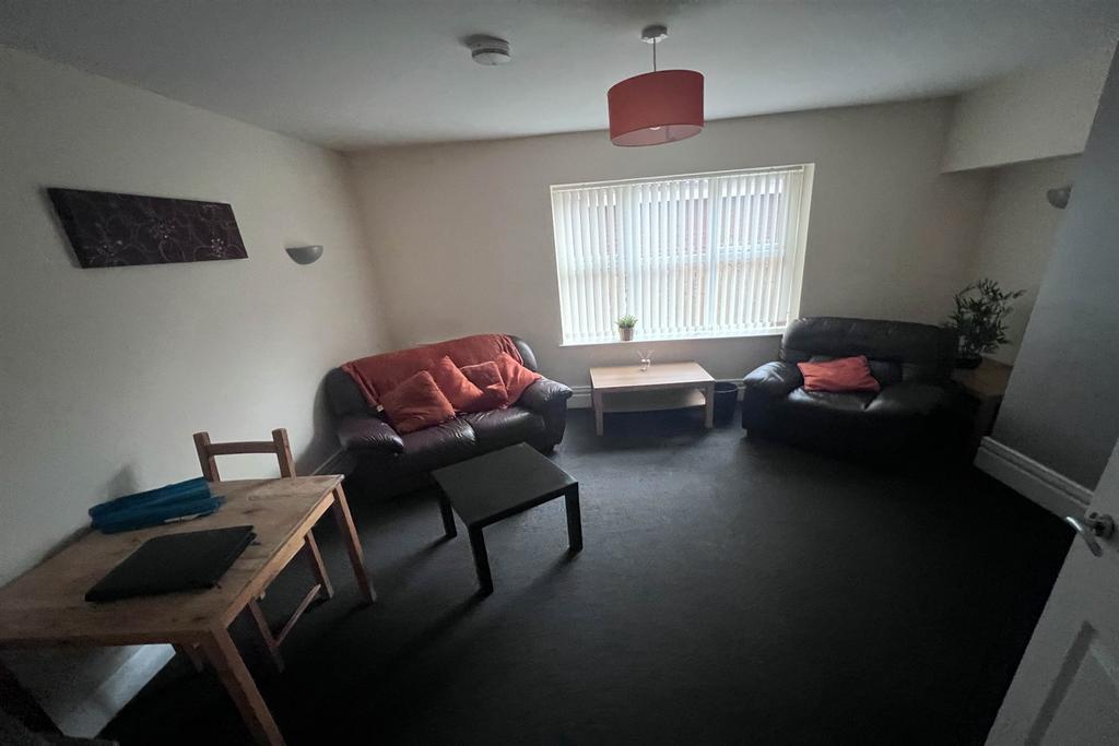 Flat 7