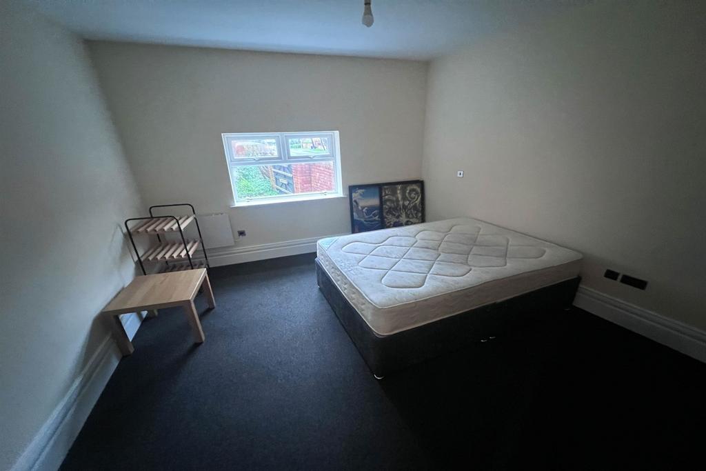 Flat 8