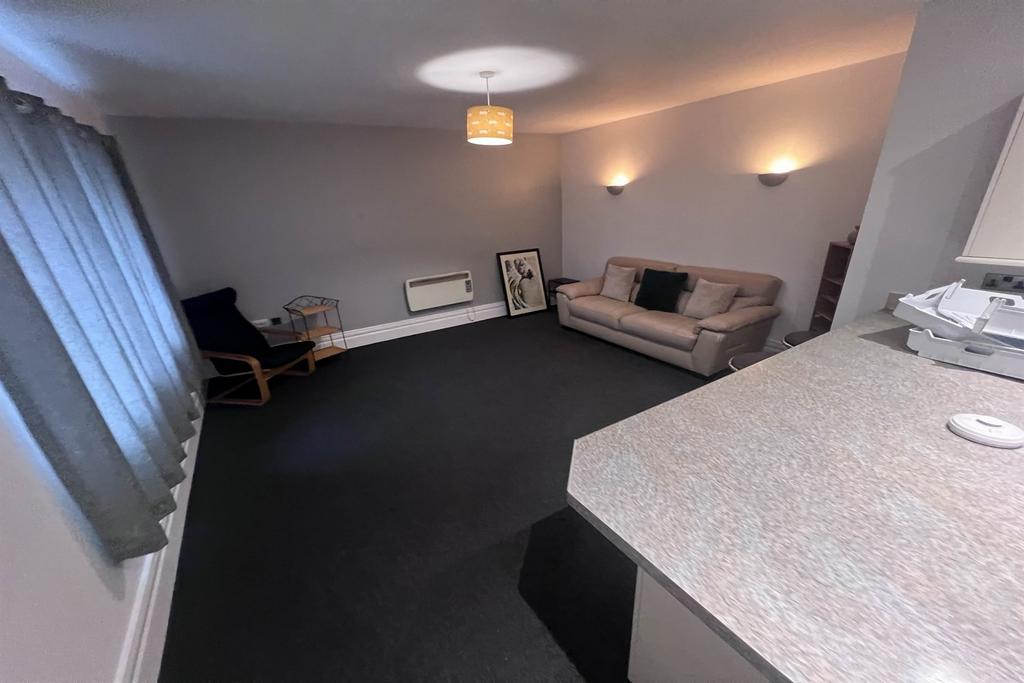 Flat 8