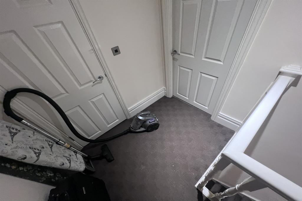 Flat 10