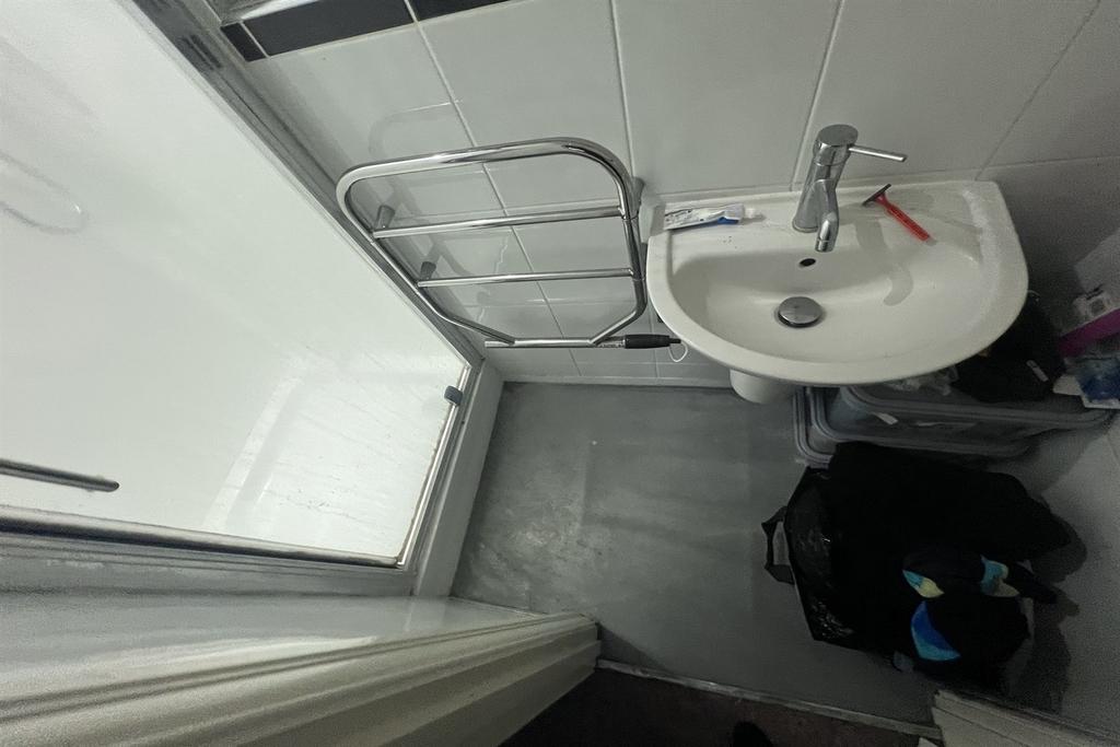 Flat 10