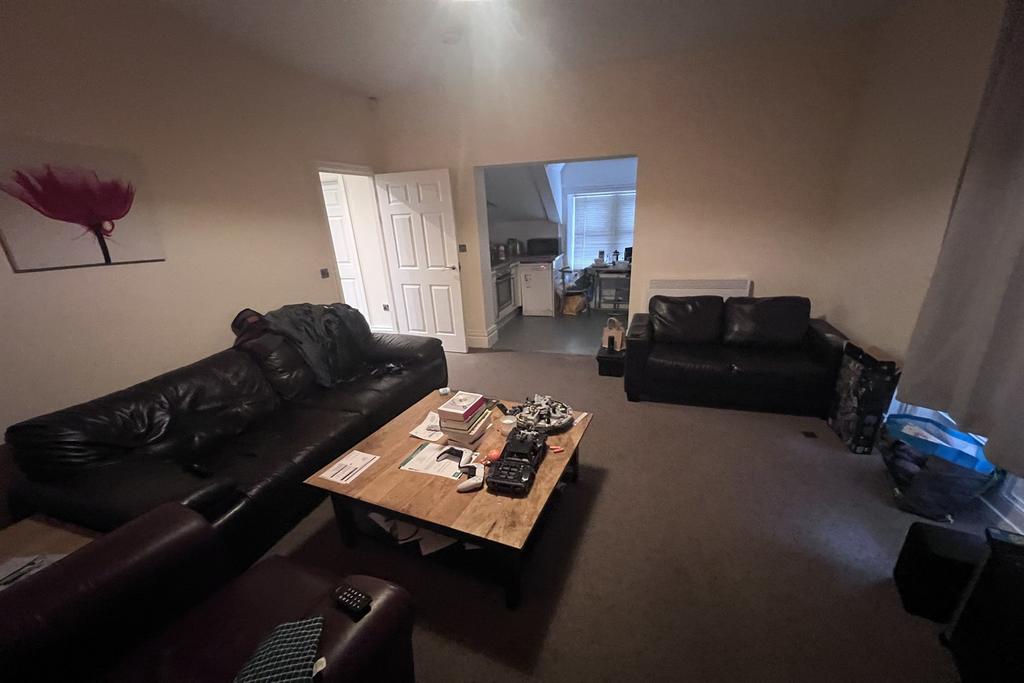 Flat 10