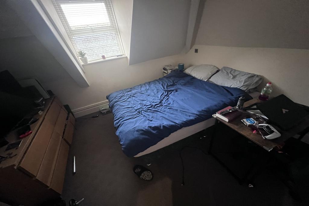 Flat 10