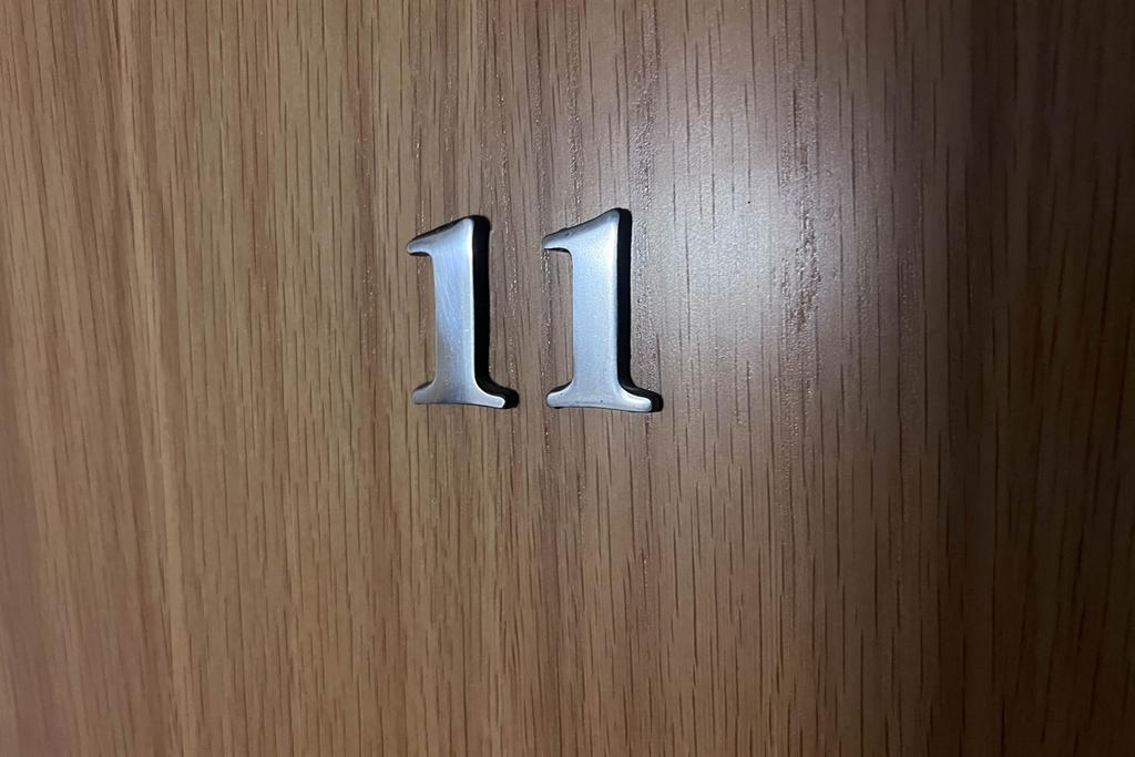 Flat 11