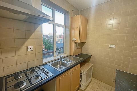 3 bedroom flat to rent, Uxbridge Road, London, W5 3LD