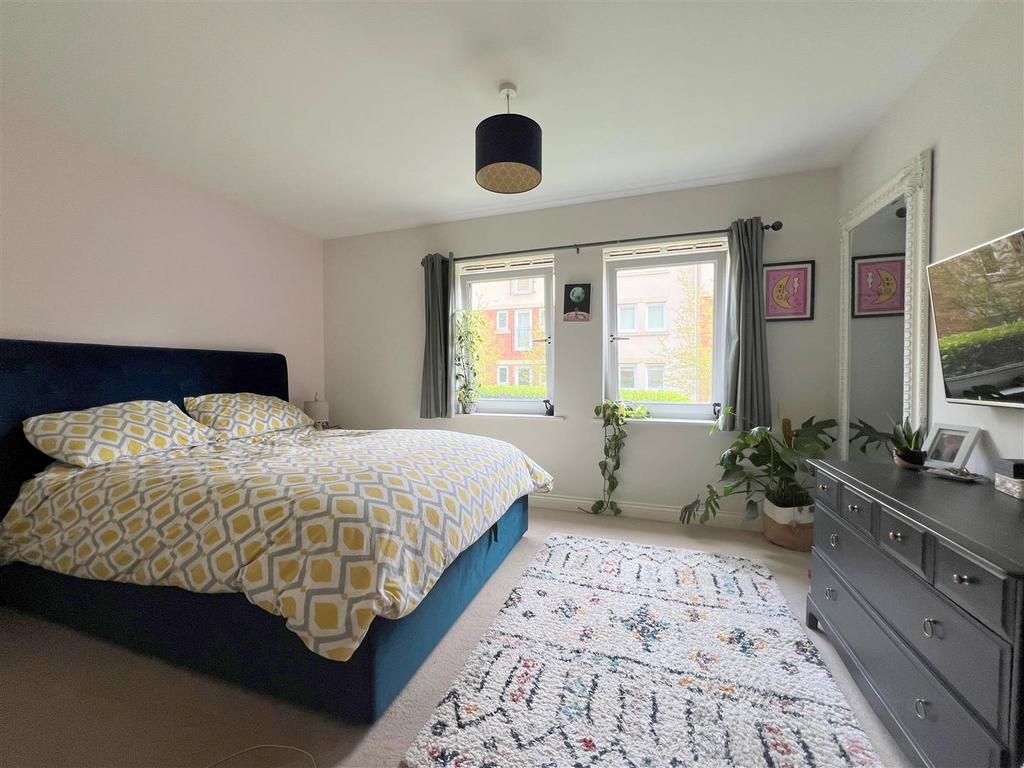 Bedroom-001.jpg