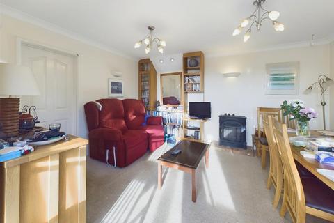 16 Chadbone Close, Aylesbury, HP20 2PS