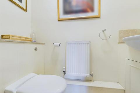16 Chadbone Close, Aylesbury, HP20 2PS
