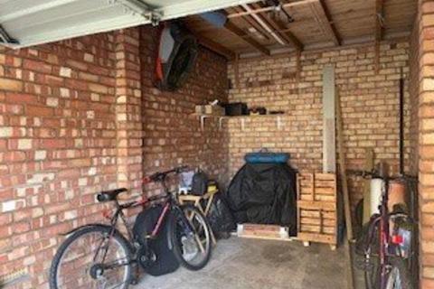 Garage for sale, Manor Gardens, Scarborough, North Yorkshire, YO12